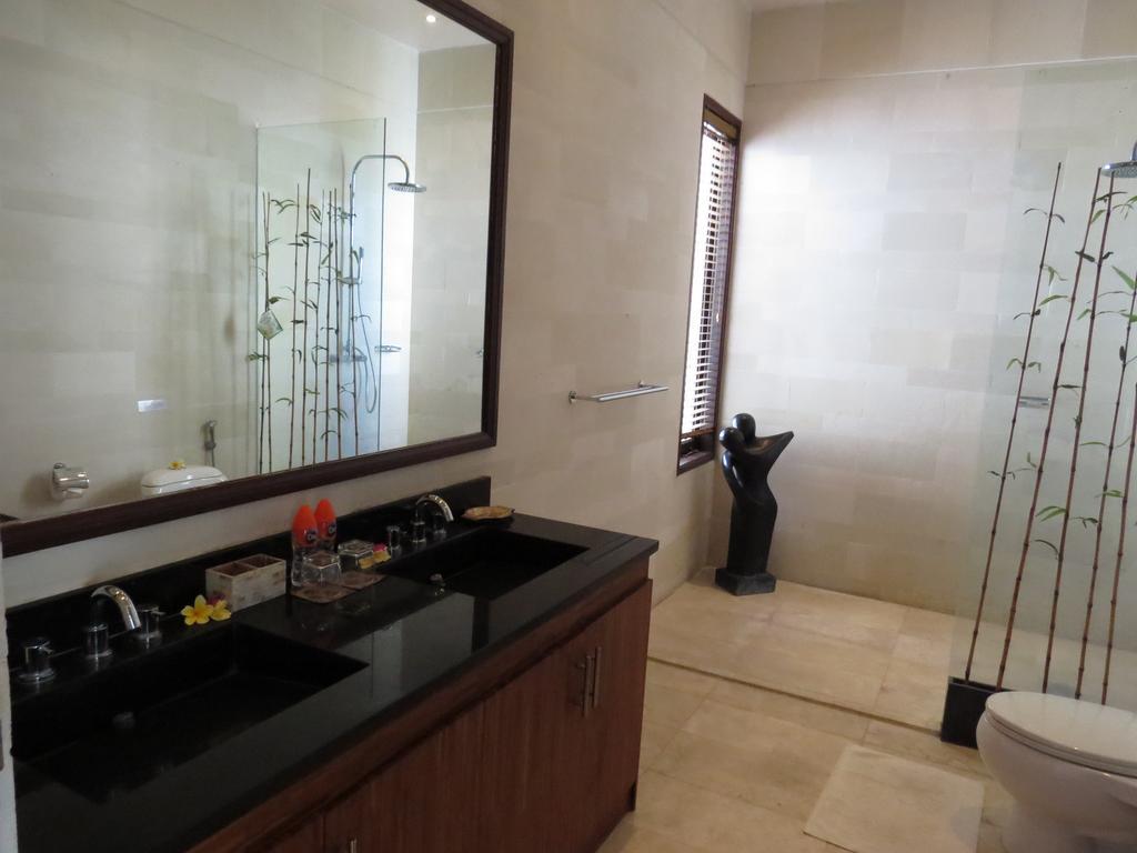 Villa Lebah Ungasan Esterno foto